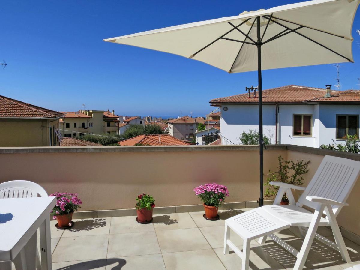 Apartment Mansarda By Interhome Rosignano Solvay Exterior foto