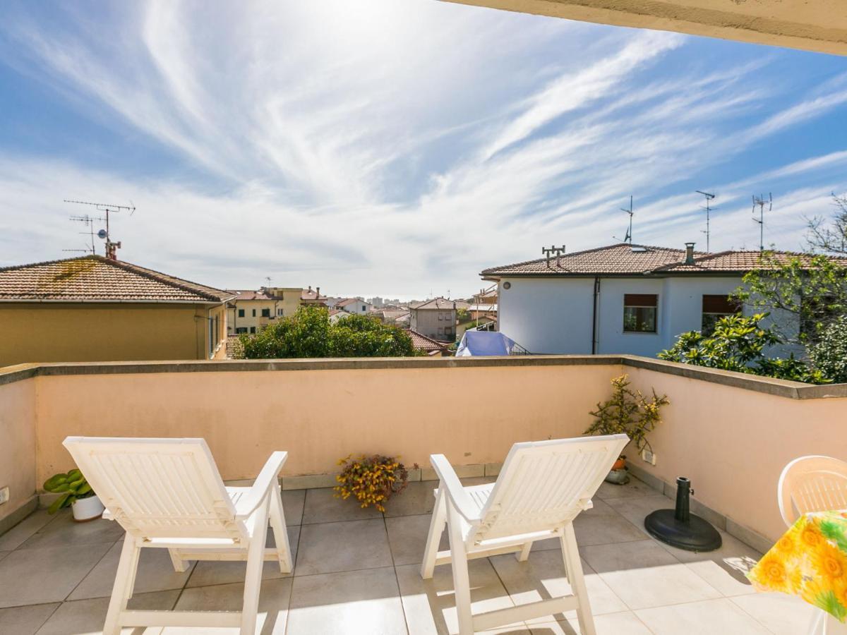 Apartment Mansarda By Interhome Rosignano Solvay Exterior foto